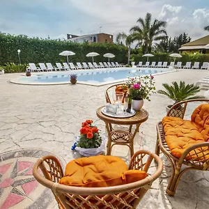 Vacanze Paradise Vicino Cefalu Piscina Aperta Vakantiehuis